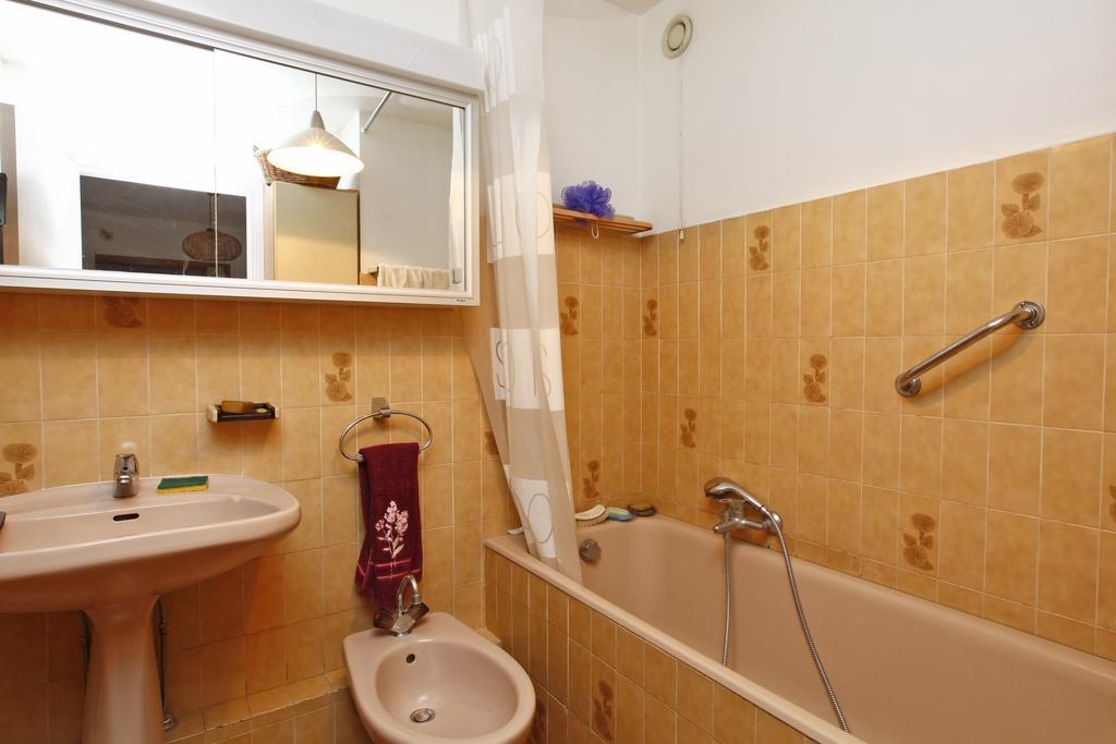 Appartement 6 Personnes Avec Terrasse Le Port Nice Ruang foto