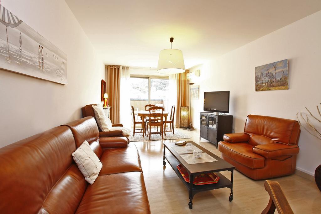 Appartement 6 Personnes Avec Terrasse Le Port Nice Ruang foto