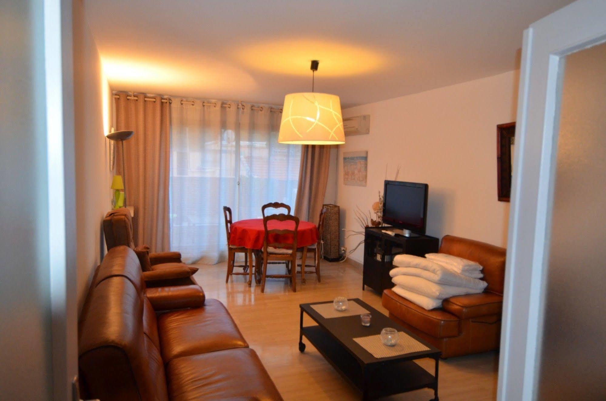 Appartement 6 Personnes Avec Terrasse Le Port Nice Bagian luar foto