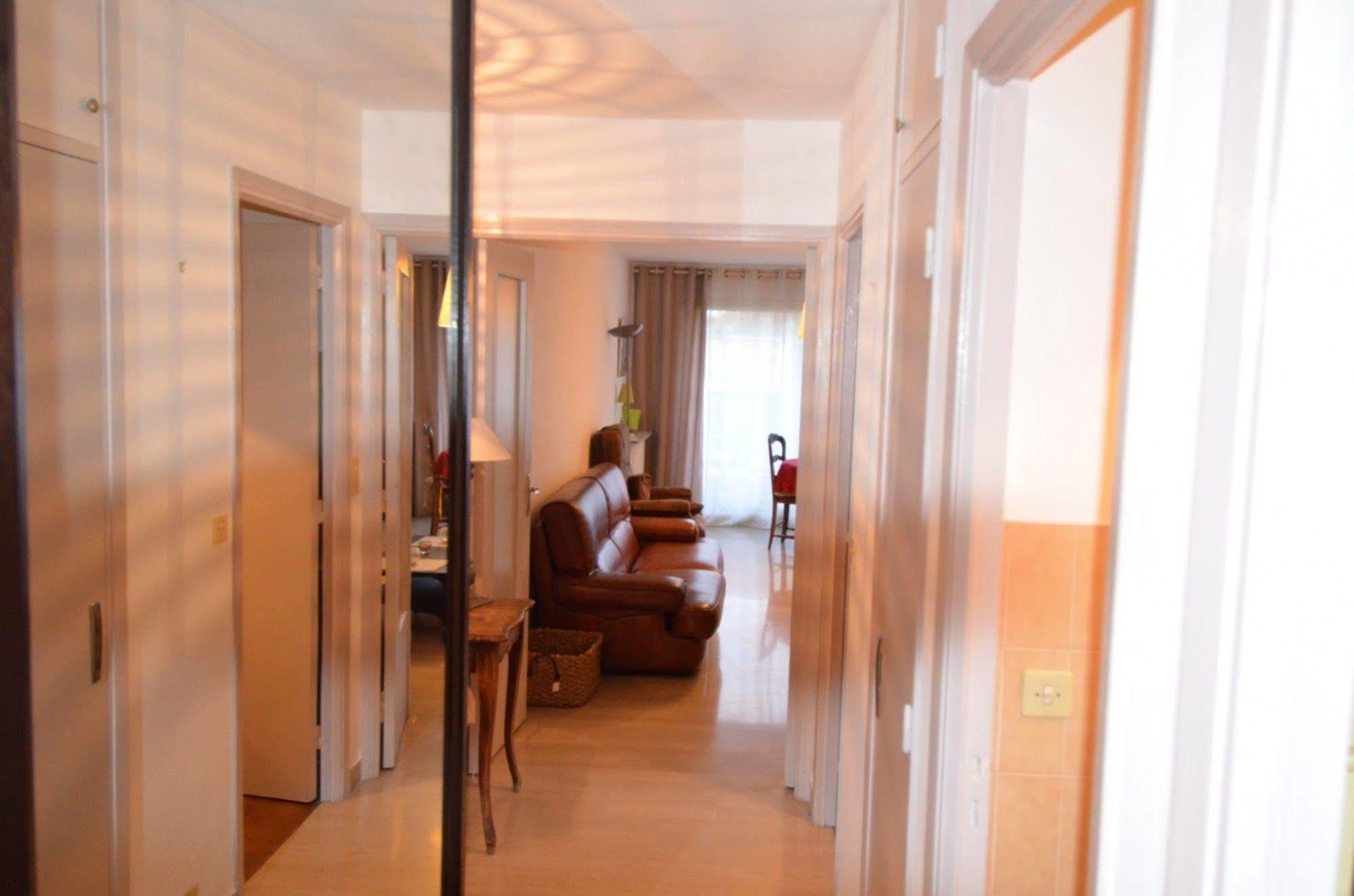 Appartement 6 Personnes Avec Terrasse Le Port Nice Bagian luar foto