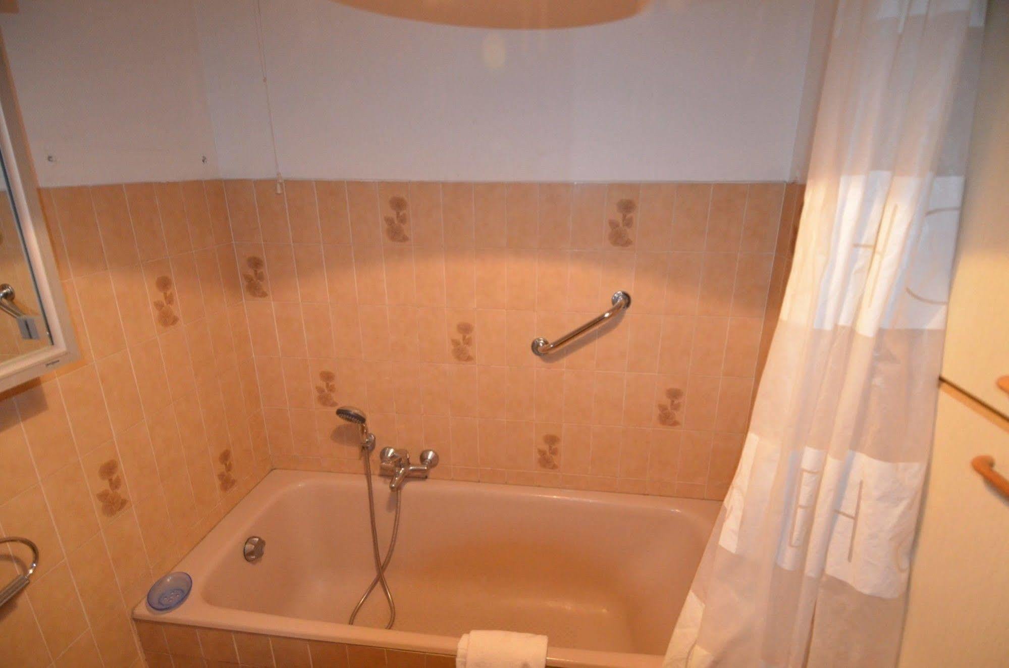 Appartement 6 Personnes Avec Terrasse Le Port Nice Bagian luar foto